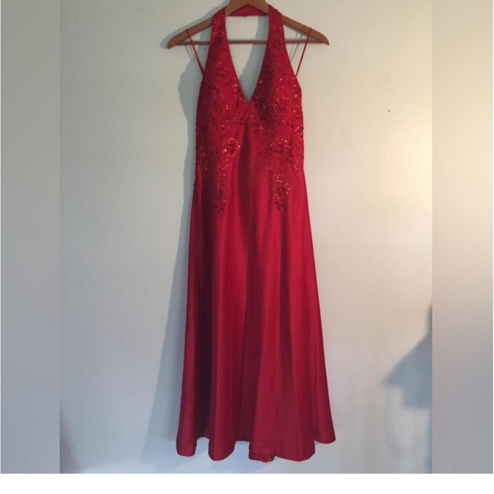 Chic Backless Red Evening Dress - image 1